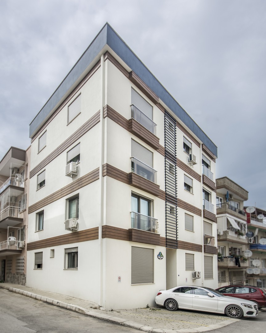 Balçova Yüce Apartmanı